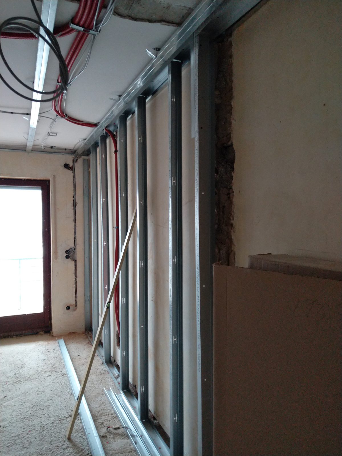 Trockenbau Ständerwerk und Metallprofile bei einem Innenausbau im Sauerland
